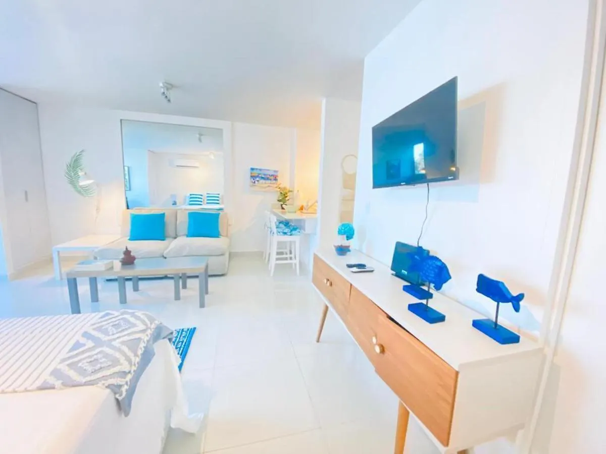 Kasa Las Palmas Ocean View Beachfront Condo Pool サンジョアン 0*,  プエルトリコ