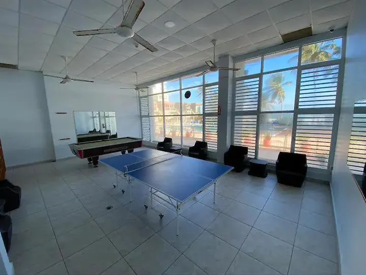 アパート Kasa Las Palmas Ocean View Beachfront Condo Pool サンジョアン プエルトリコ